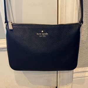 Black pebbles Kate spade purse